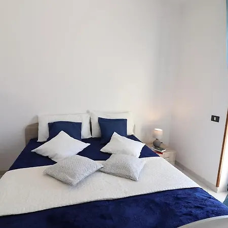 Gi For 6 People Tatil Evi Otranto